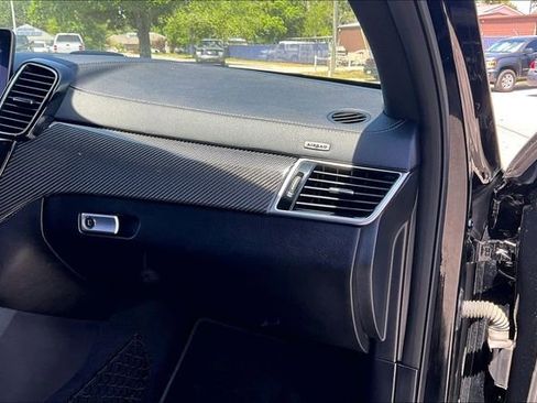 Used 2019 Mercedes-Benz GLE 43 AMG 4MATIC Coupe image 22