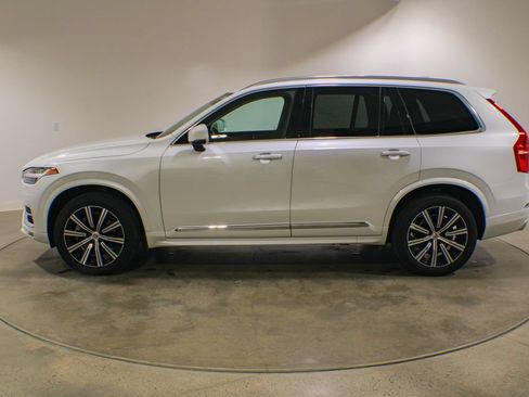 Used 2021 Volvo XC90 T6 Inscription w/ Climate Package AWD/4WD image 3