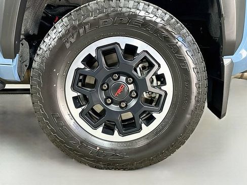Used 2025 Toyota 4Runner TRD Off-Road Premium w/ Tow Technology Package AWD/4WD image 32