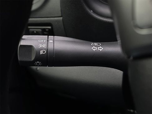 Used 2019 Nissan Versa S Plus image 28