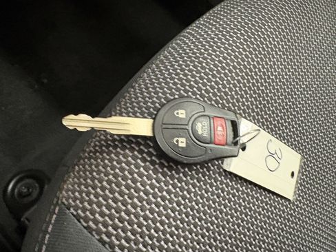 Used 2018 Nissan Versa SV w/ SV Special Edition Package image 26