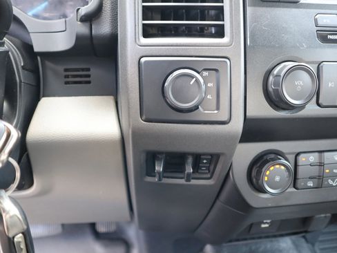 Used 2022 Ford F550 4x4 Crew Cab Super Duty w/ Power Equipment Group image 17