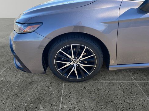 Used 2021 Toyota Camry SE w/ Blackout Package (TMS) image 14