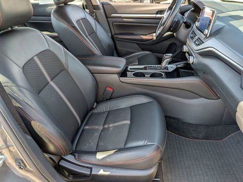 Used 2024 Nissan Altima 2.5 SR FWD image 20