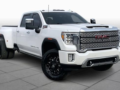 Used 2022 GMC Sierra 3500 Denali w/ Denali Ultimate Package image 3