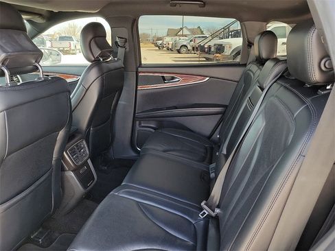 Used 2018 Lincoln MKX Reserve image 16