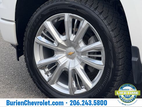 Used 2022 Chevrolet Silverado 1500 High Country w/ High Country Premium Package image 32