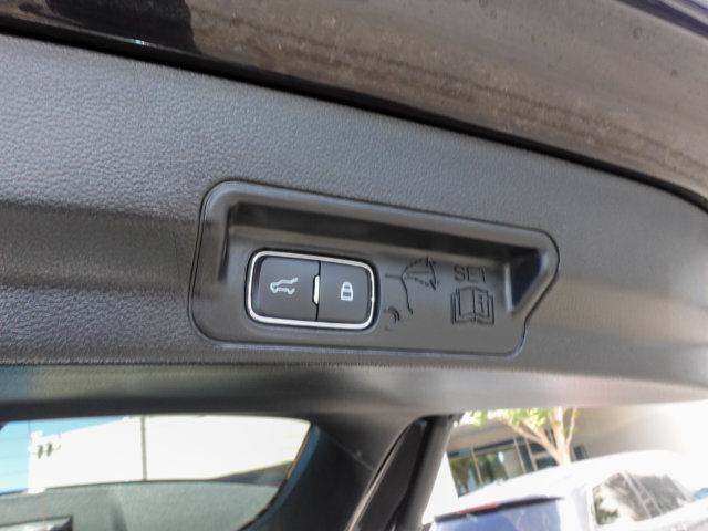 Used 2024 Ford Explorer ST-Line w/ Class IV Trailer Tow Package RWD image 28