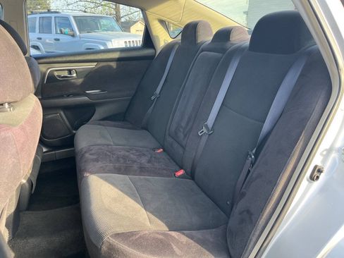 Used 2013 Nissan Altima 2.5 S FWD image 14