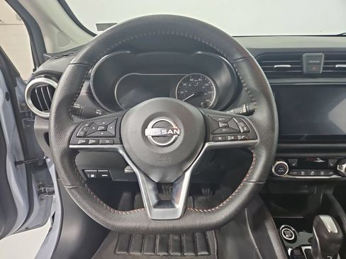 Certified 2025 Nissan Versa SR w/ Trunk Package FWD image 16