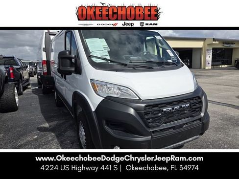 Used 2025 RAM ProMaster 2500 w/ Convenience Group FWD image 1