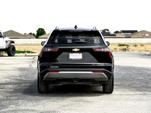 Used 2025 Chevrolet Equinox LT w/ Convenience Package II FWD image 8