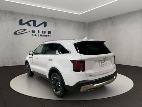 Used 2026 Kia Sorento S image 4