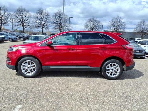 Used 2024 Ford Edge SEL w/ Convenience Package AWD/4WD image 2