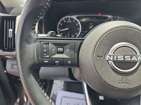 Used 2022 Nissan Pathfinder SV w/ SV Black Package FWD image 21