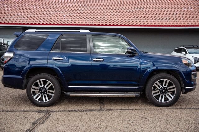 Used 2017 Toyota 4Runner Limited AWD/4WD image 4