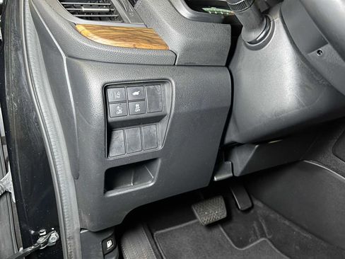 Used 2017 Honda CR-V Touring image 28