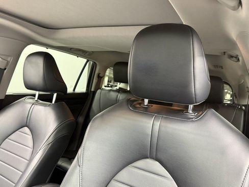 Used 2024 Toyota Highlander XLE image 19