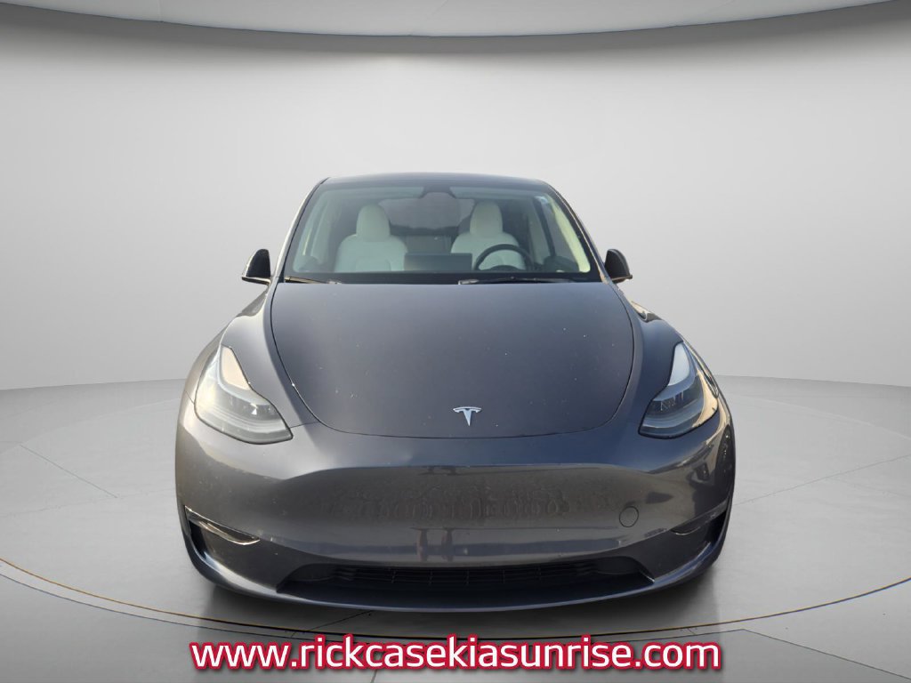 Used 2023 Tesla Model Y 2WD image 3