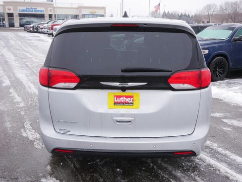 New 2026 Chrysler Voyager LX image 3