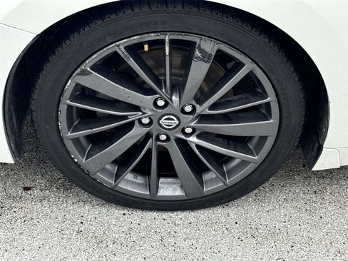 Used 2019 Nissan Maxima Platinum w/ Reserve Package image 47