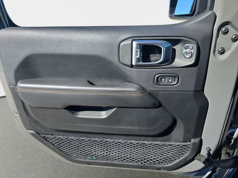 Used 2020 Jeep Gladiator Mojave image 30