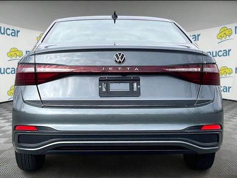 Used 2025 Volkswagen Jetta S image 5