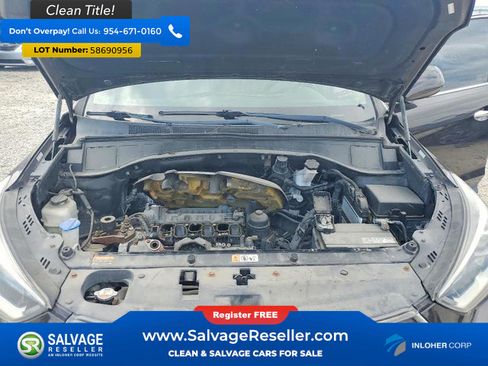Used 2017 Hyundai Santa Fe SE w/ Cargo Package AWD/4WD image 16