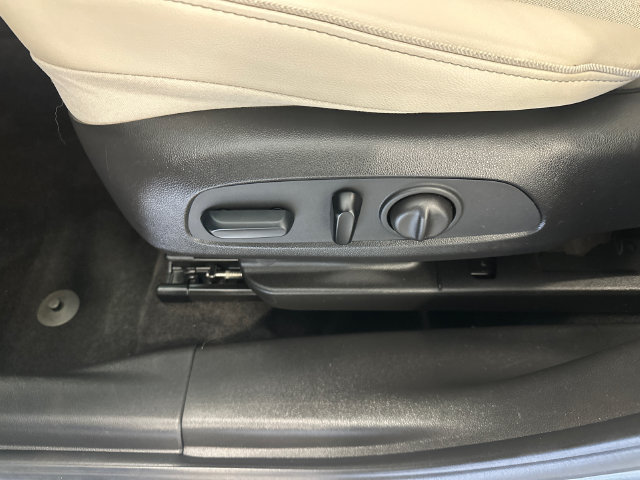 Used 2023 Buick Encore GX Preferred w/ Cold Weather Comfort Package FWD image 23