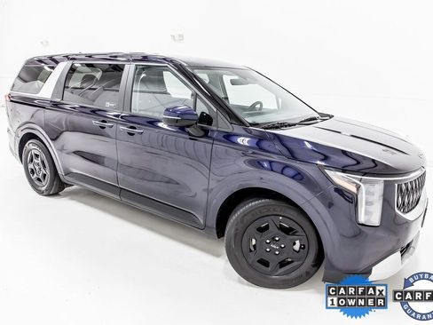 Used 2025 Kia Carnival LXS image 9