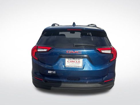 Used 2022 GMC Terrain SLE w/ Driver Convenience Package image 6