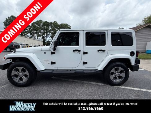 Used 2018 Jeep Wrangler Unlimited Sahara AWD/4WD image 4