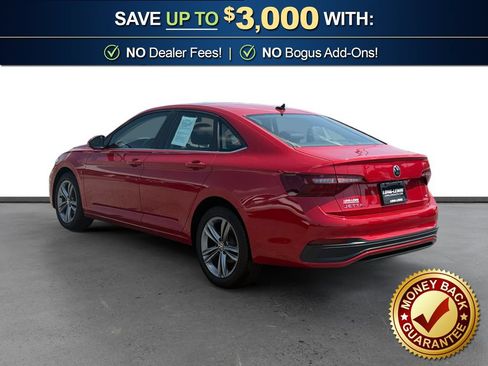 Used 2024 Volkswagen Jetta SE w/ Panoramic Sunroof Package FWD image 4