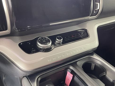 Certified 2025 Ford Expedition Active AWD/4WD image 20
