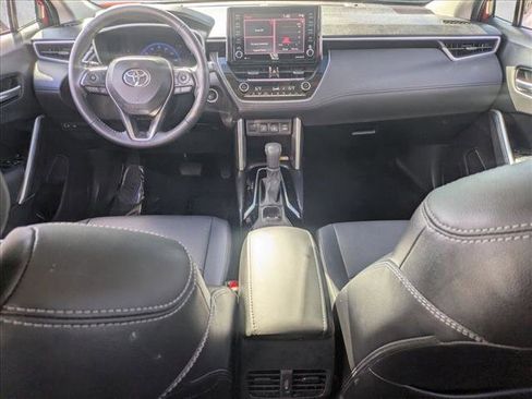 Certified 2022 Toyota Corolla Cross XLE image 15