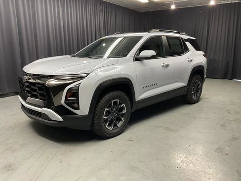 New 2026 Chevrolet Equinox ACTIV AWD/4WD image 3