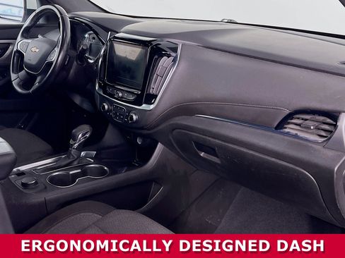 Used 2022 Chevrolet Traverse LT image 21