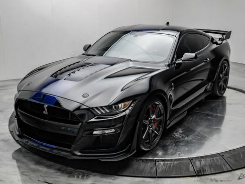 Used 2021 Ford Mustang Shelby GT500 w/ Carbon Fiber Track Pack RWD image 7