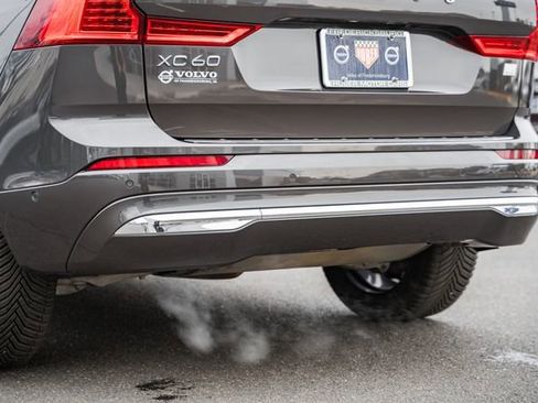 Used 2022 Volvo XC60 T8 Inscription w/ Advanced Package image 9