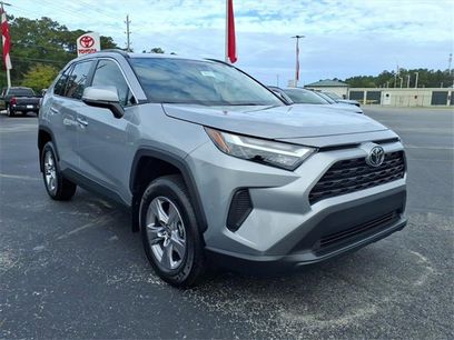 New 2025 Toyota RAV4 XLE w/ Convenience Package