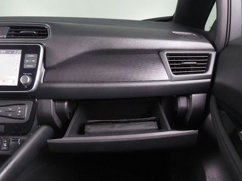 Used 2024 Nissan Leaf SV Plus image 38