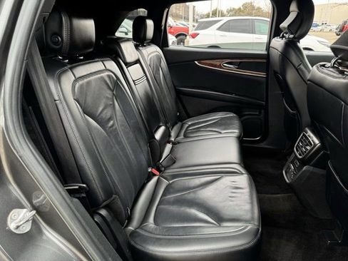 Used 2018 Lincoln MKX Reserve w/ Lincoln MKX Climate Package image 33