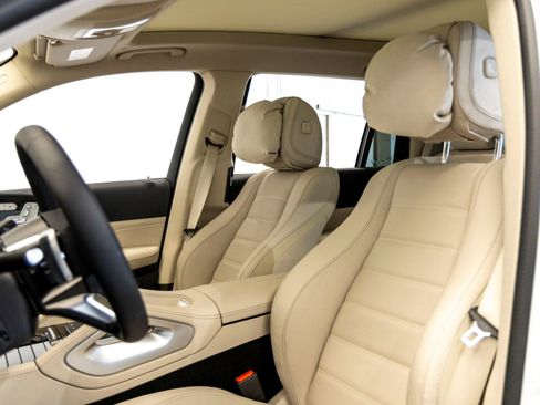 Used 2026 Mercedes-Benz GLS 450 4MATIC image 13
