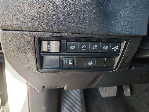 Used 2024 Toyota Tundra Limited w/ Power Package AWD/4WD image 14