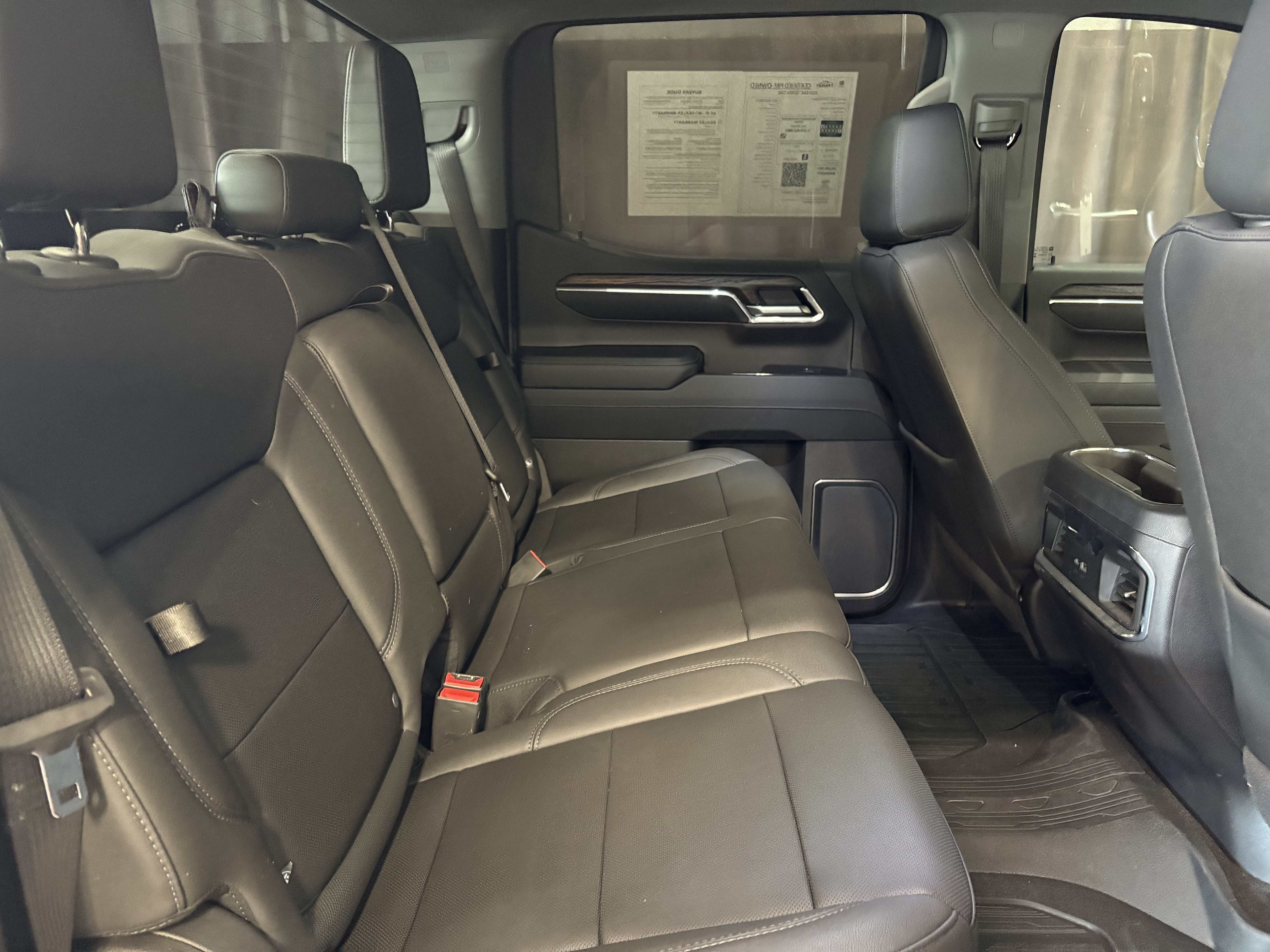 Used 2024 GMC Sierra 1500 SLT w/ SLT Premium Package RWD image 32