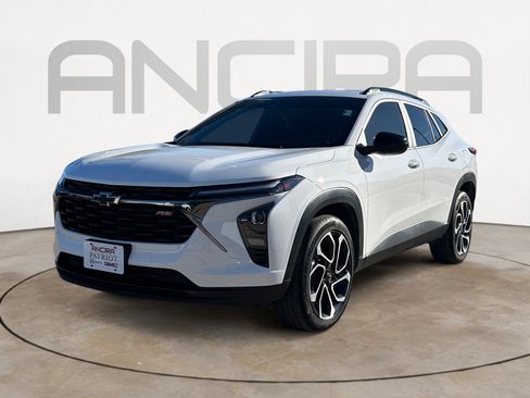 Used 2025 Chevrolet Trax RS w/ Sunroof Package image 6