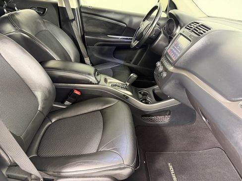 Used 2020 Dodge Journey Crossroad FWD image 22