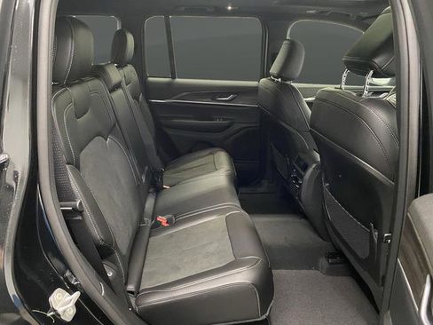 New 2026 Jeep Grand Cherokee Altitude AWD/4WD image 34