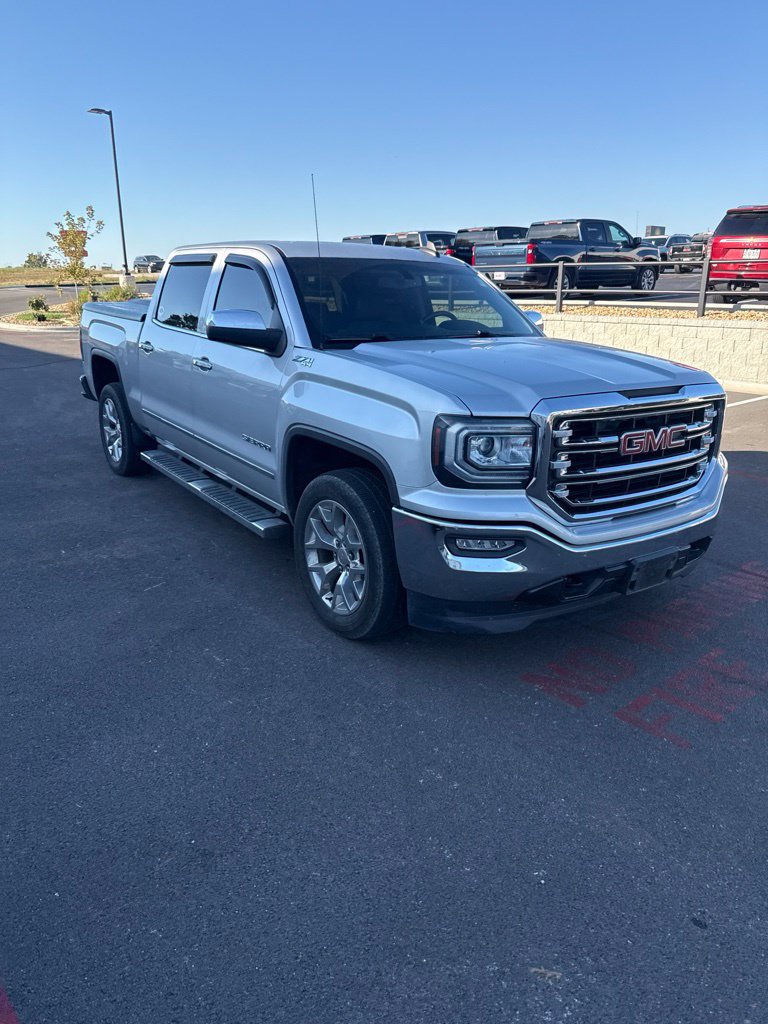Used 2018 GMC Sierra 1500 SLT w/ SLT Premium Package AWD/4WD image 4