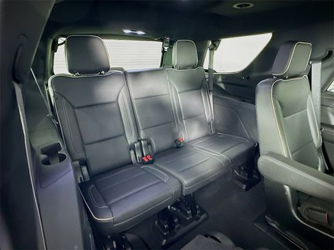 Used 2021 GMC Yukon SLT image 32